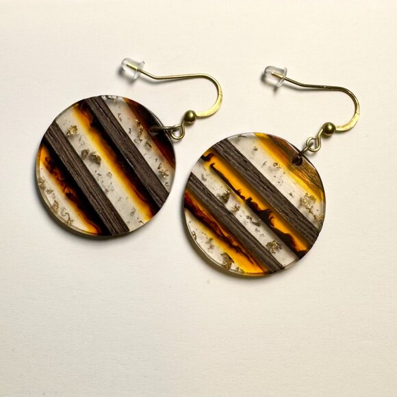 New Handmade Retro Walnut Gold Leaf Resin Boho Circle Earrings - Picture 7 of 7